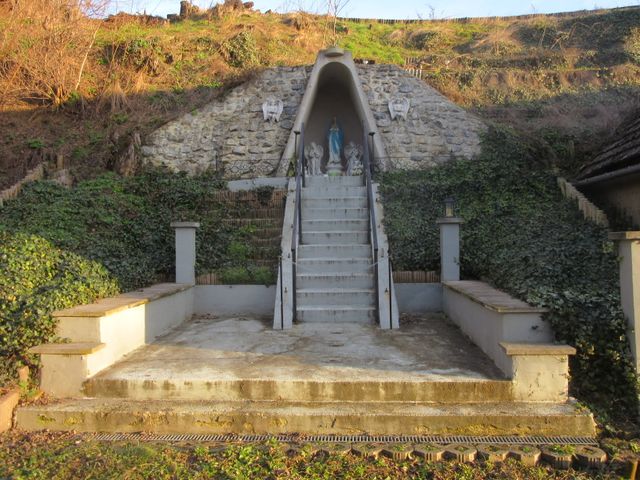 Lourdesgrotte 1, Dezember 2023