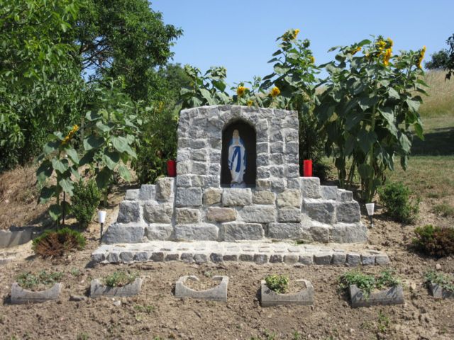 Lourdes-Grotte von Fam. Hofmeister